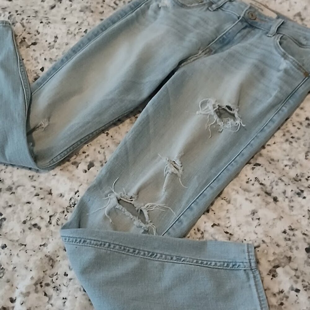 Abercrombie & Fitch Distressed Slim Jean size 4/ 27" w